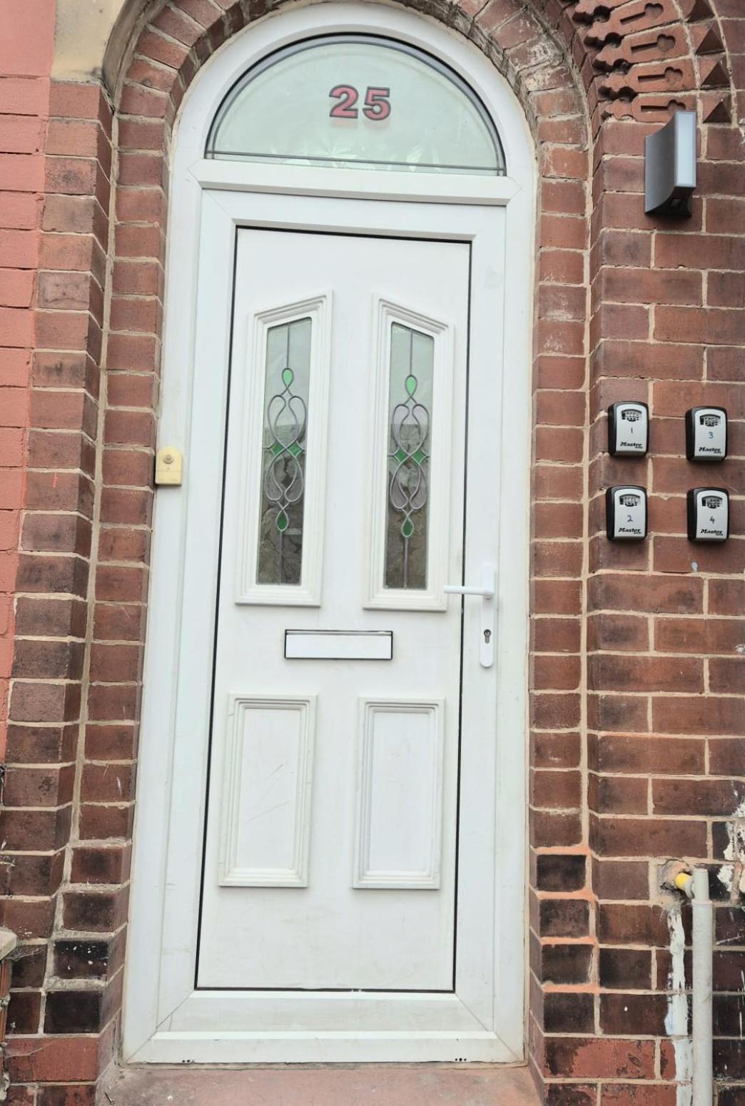 Rooms In Manchester 6 Minutes Drive To Victoria Station ภายนอก รูปภาพ