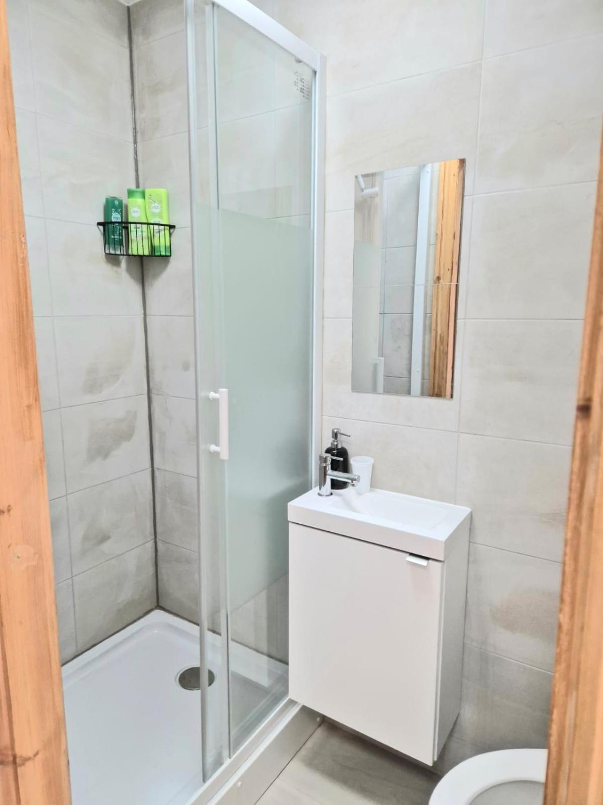 Rooms In Manchester 6 Minutes Drive To Victoria Station ภายนอก รูปภาพ
