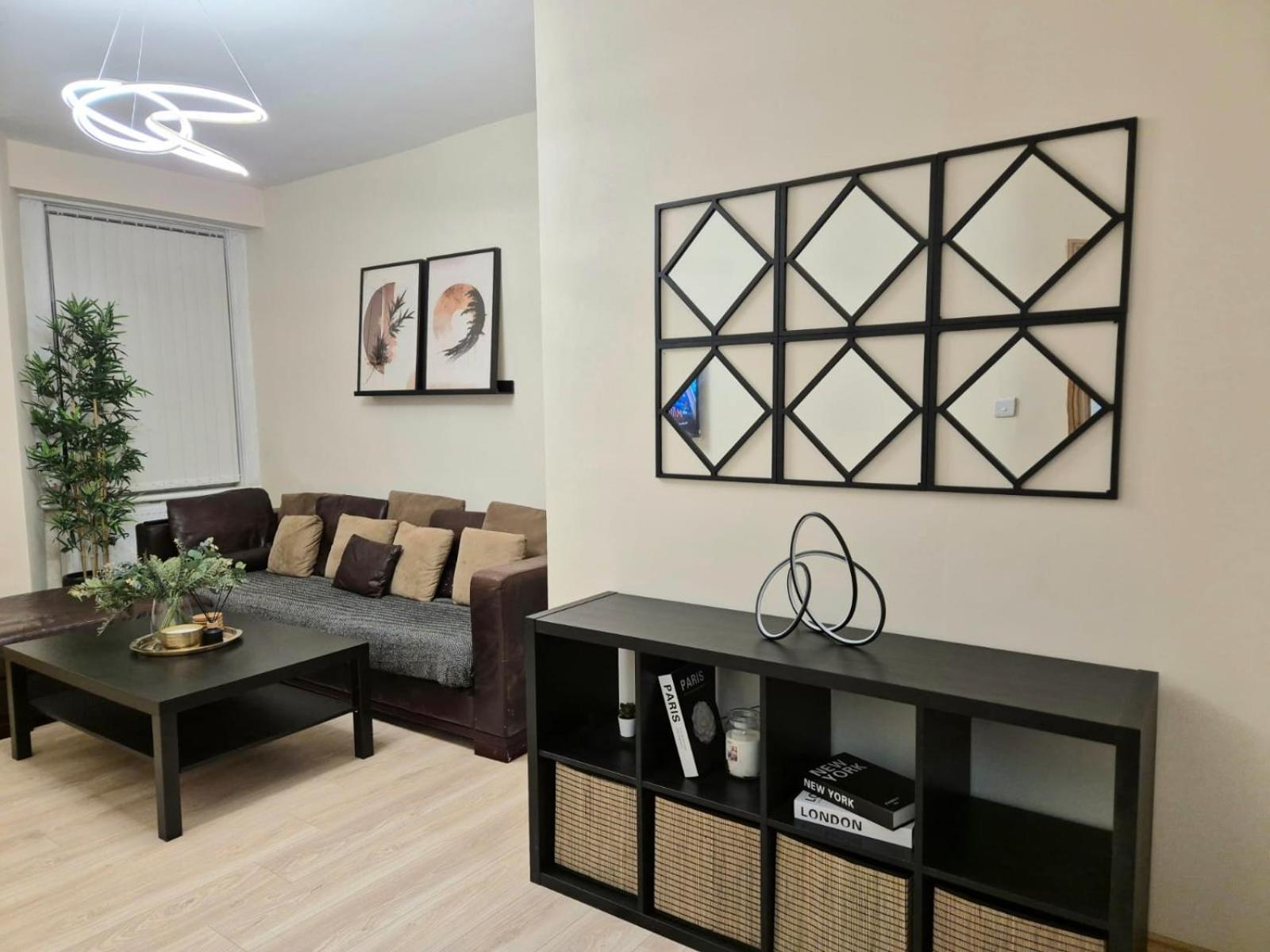 Rooms In Manchester 6 Minutes Drive To Victoria Station ภายนอก รูปภาพ