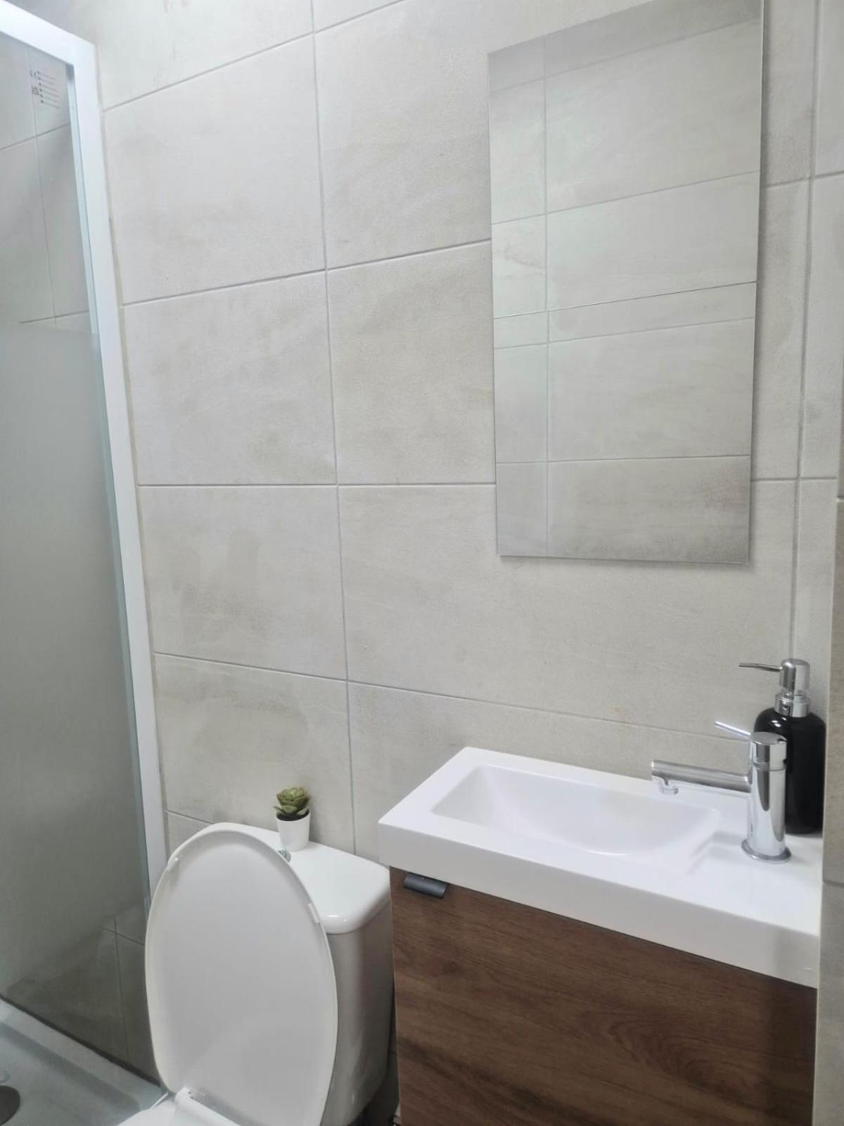 Rooms In Manchester 6 Minutes Drive To Victoria Station ภายนอก รูปภาพ